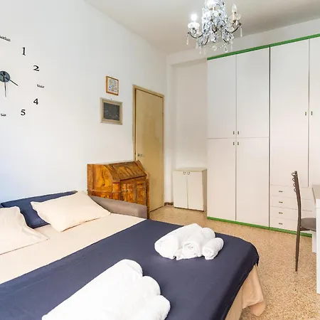 公寓 Centro - 5' Bus Da E Stazione - Wifi *